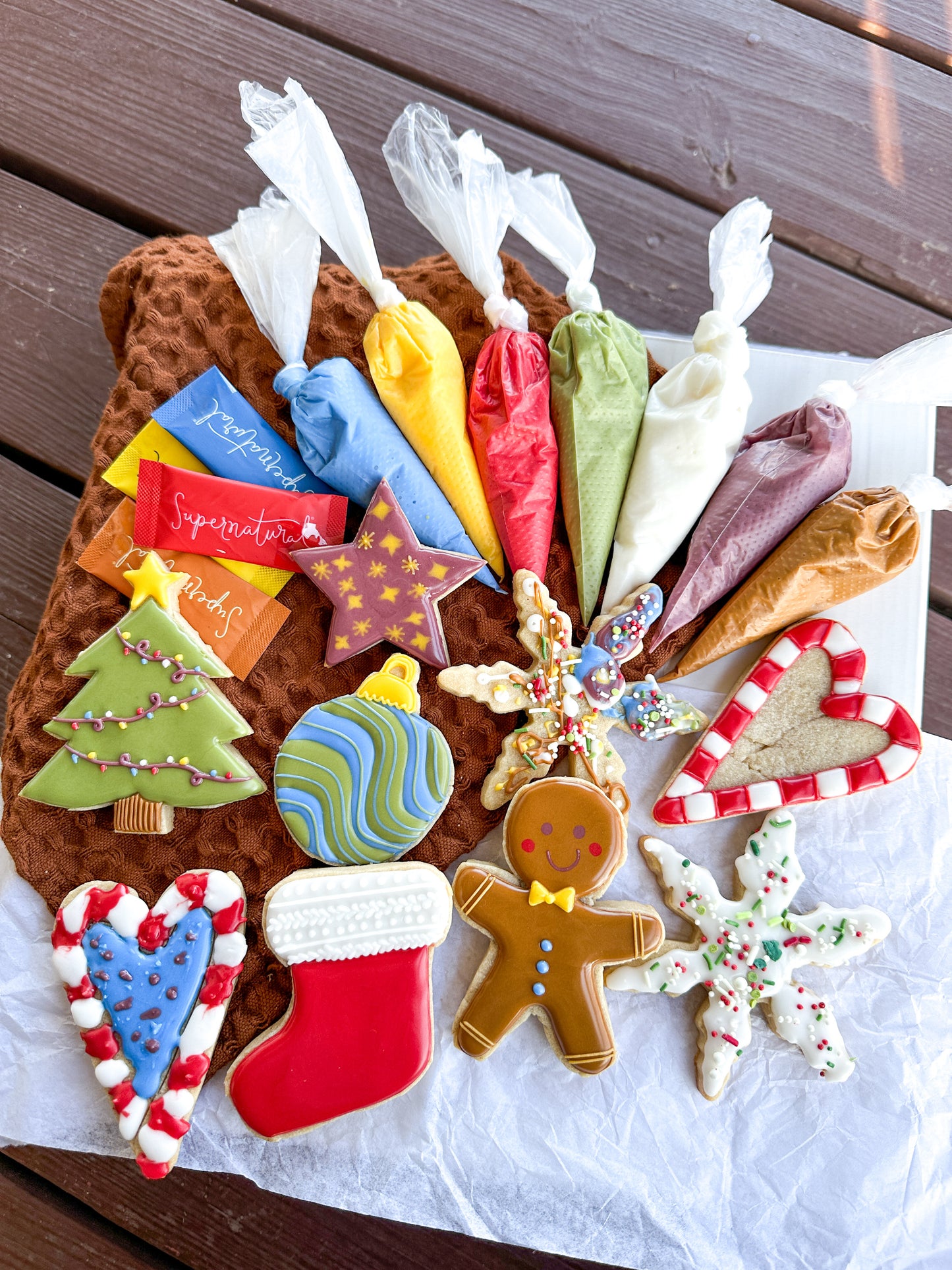 Naturally Festive: A Simple Christmas Cookie Guide for Moms & Kids